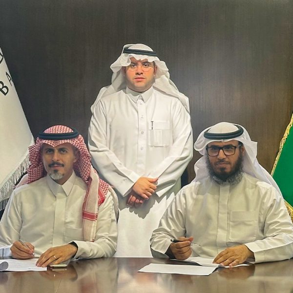 توقيع اتفاقية مع “عروبة للإستثمار” لكفالة الأيتام