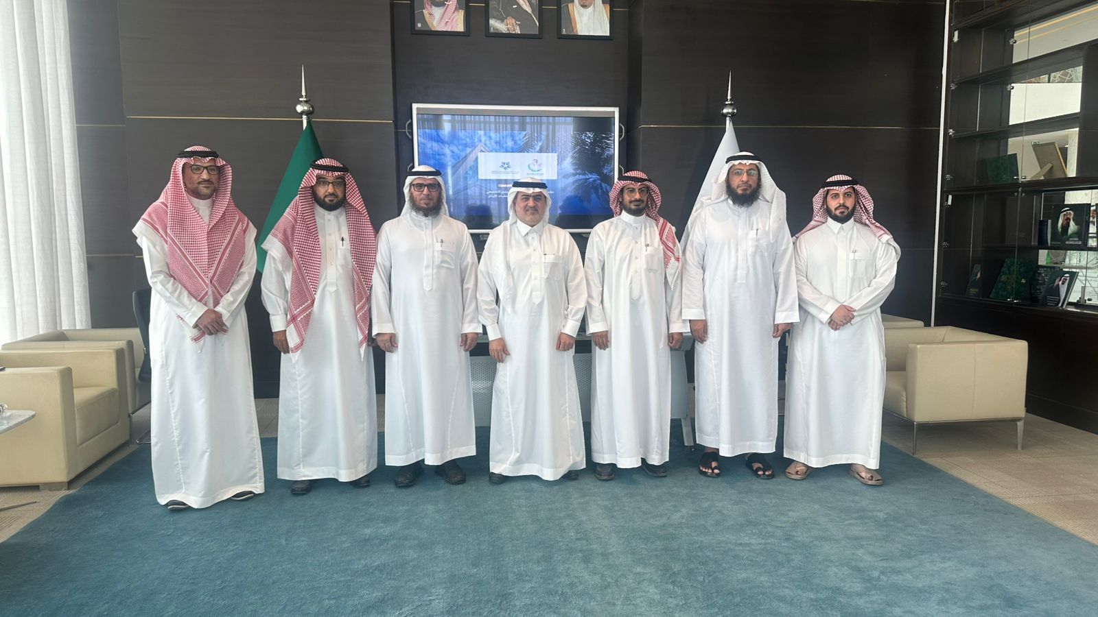 You are currently viewing توقيع اتفاقية مبادرة ( أيتامنا مطمئنون ) مع مؤسسة الملك عبدالله الإنسانية